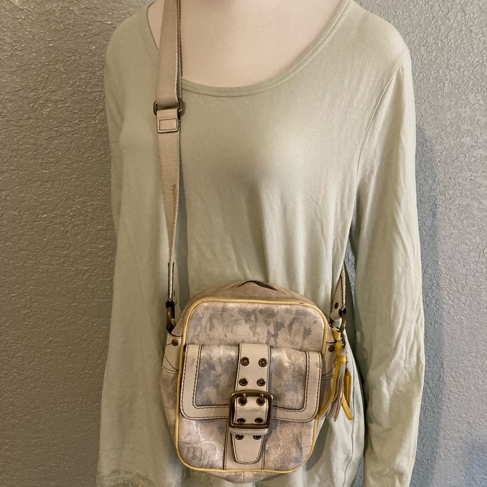 Vintage Coach Camera Signature Crossbody